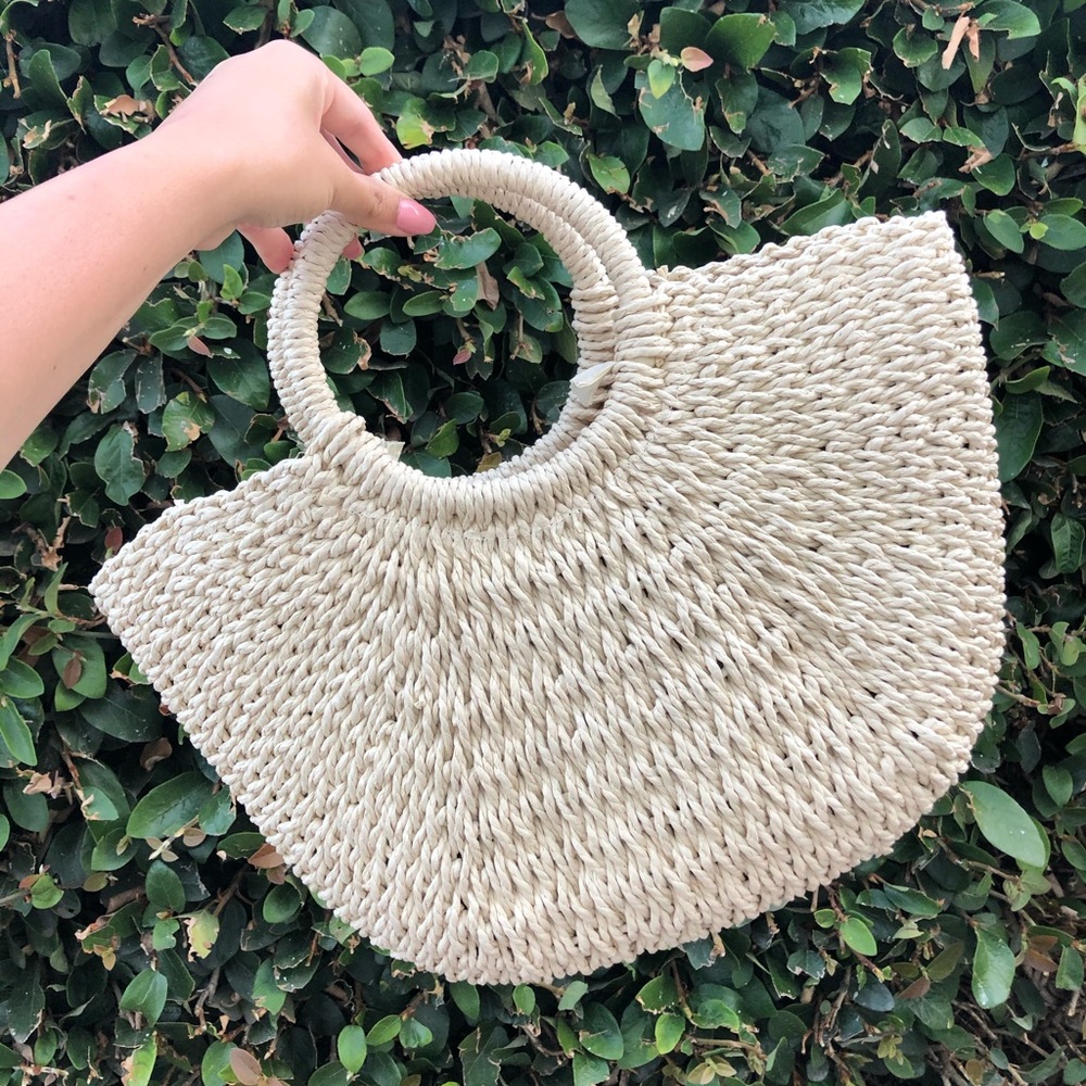 Handwoven summer purse 👜
